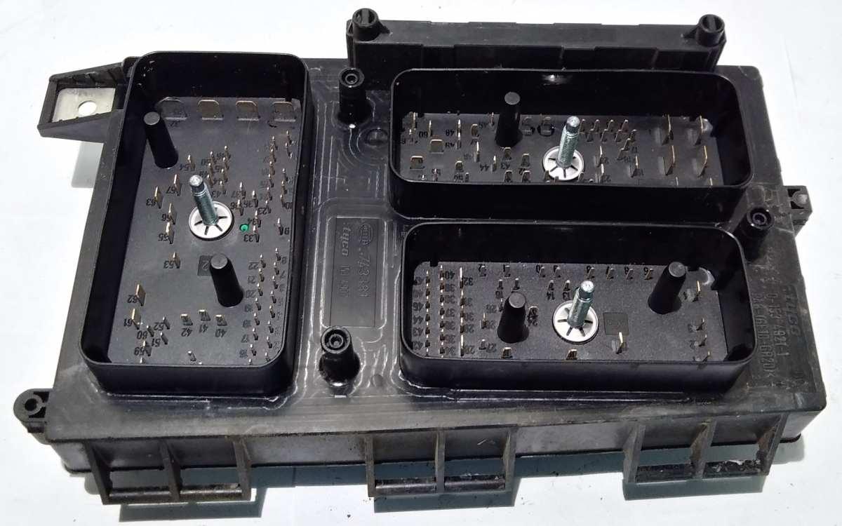 PORTA FUSIBILI OPEL ASTRA H 1.4 BZ  2005 5DK00866807<br /><br /><br />