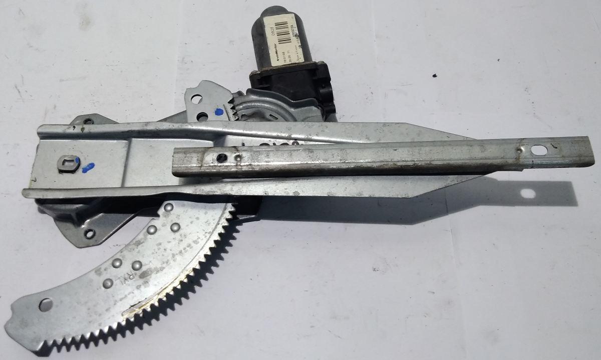 ALZAVETRO POST SX NISSAN NOTE 1.5 DCI 2006 827019U00B<br /><br /><br />