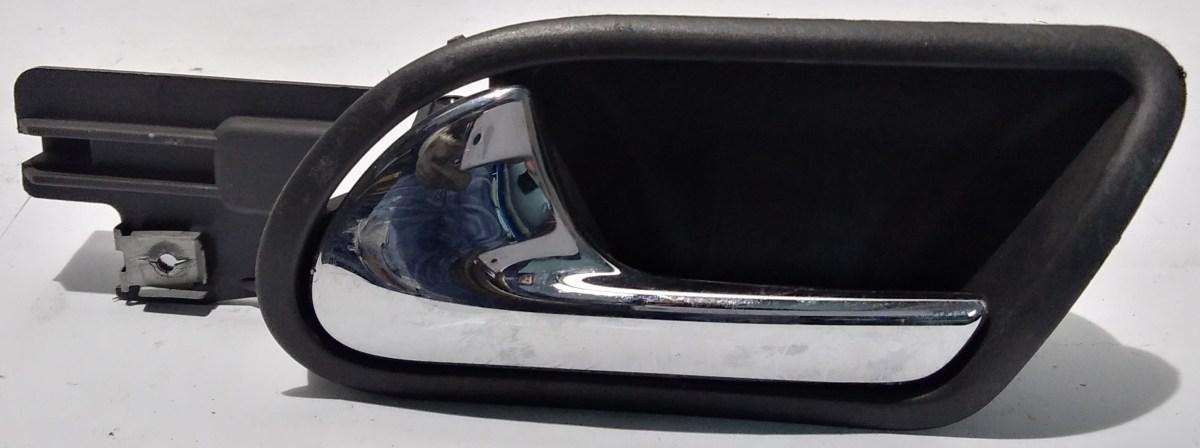 MANIGLIA INTERNA POST SX VOLKSWAGEN GOLF 5 1K4839113BUAQ<br /><br /><br />