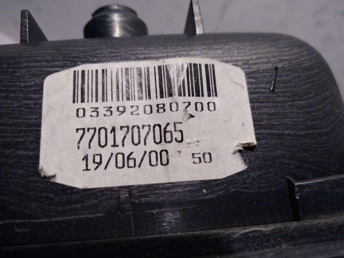 PULSANTIERA ANT DX  RENAULT LAGUNA 2000 7701707065<br /><br /><br />