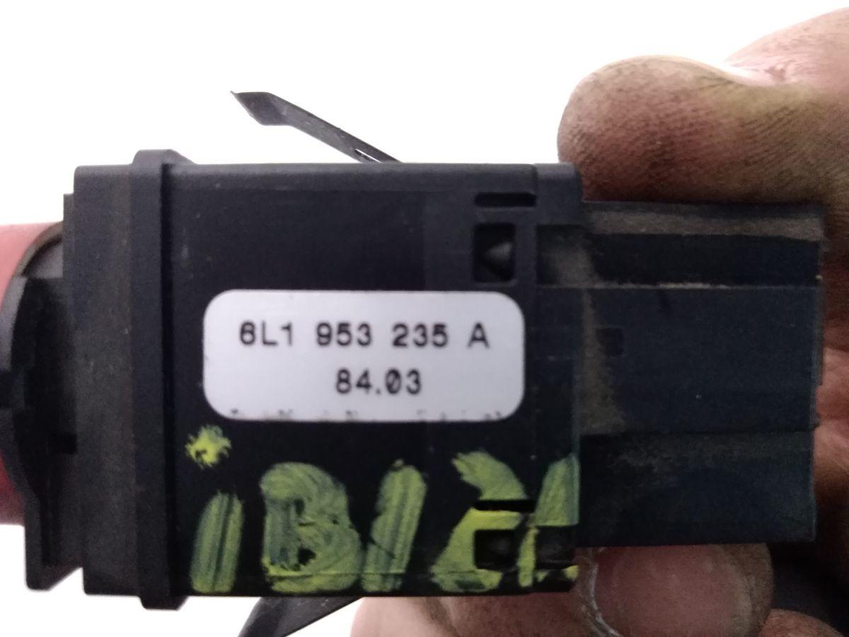 PULSANTE LUCI DI EMERGENZA SEAT IBIZA 1.4 BZ 2004 6L1953235A<br /><br /><br />