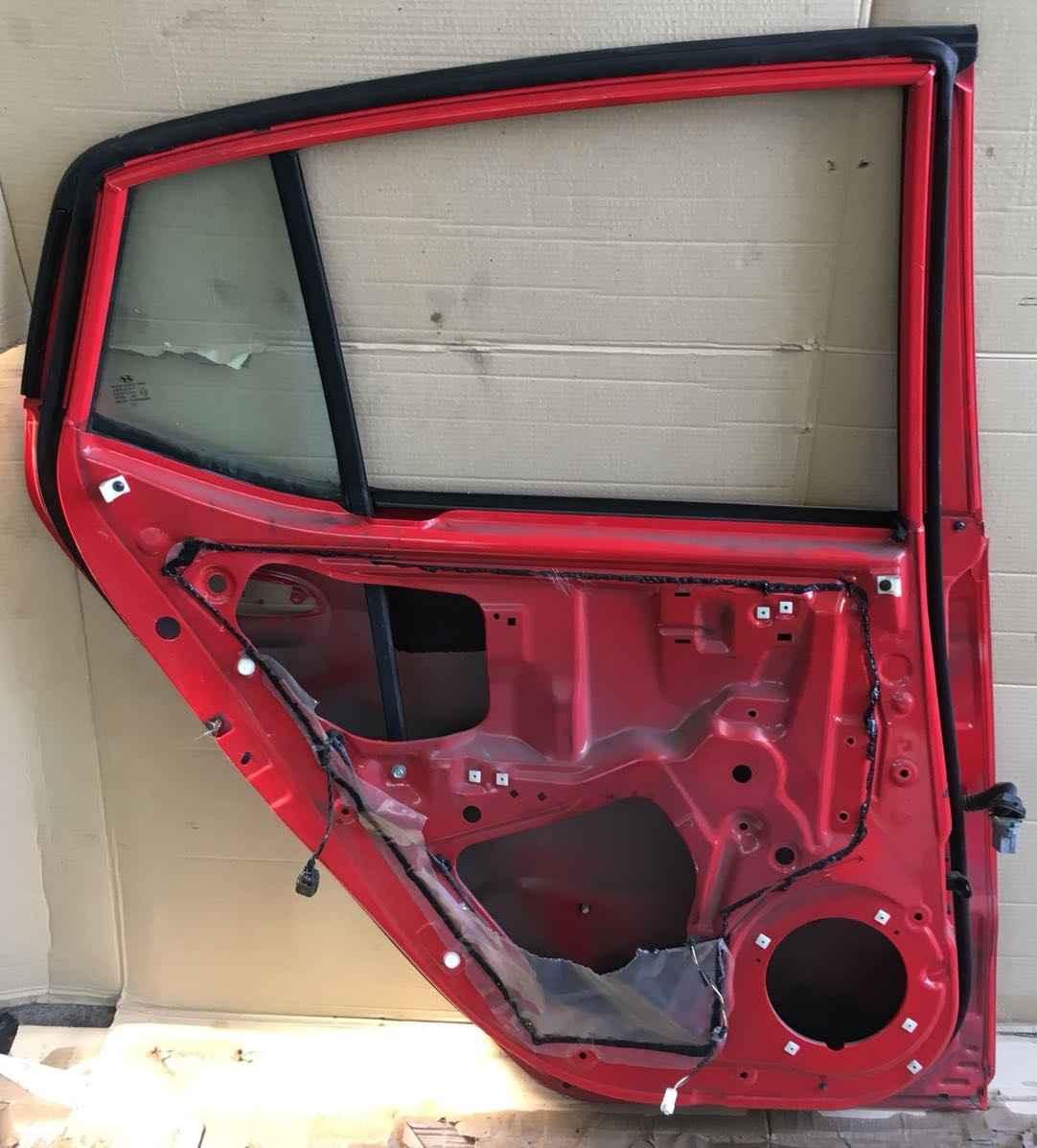 PORTIERA POST SX HYUNDAI I10 2010 770030X050<br /><br /><br />