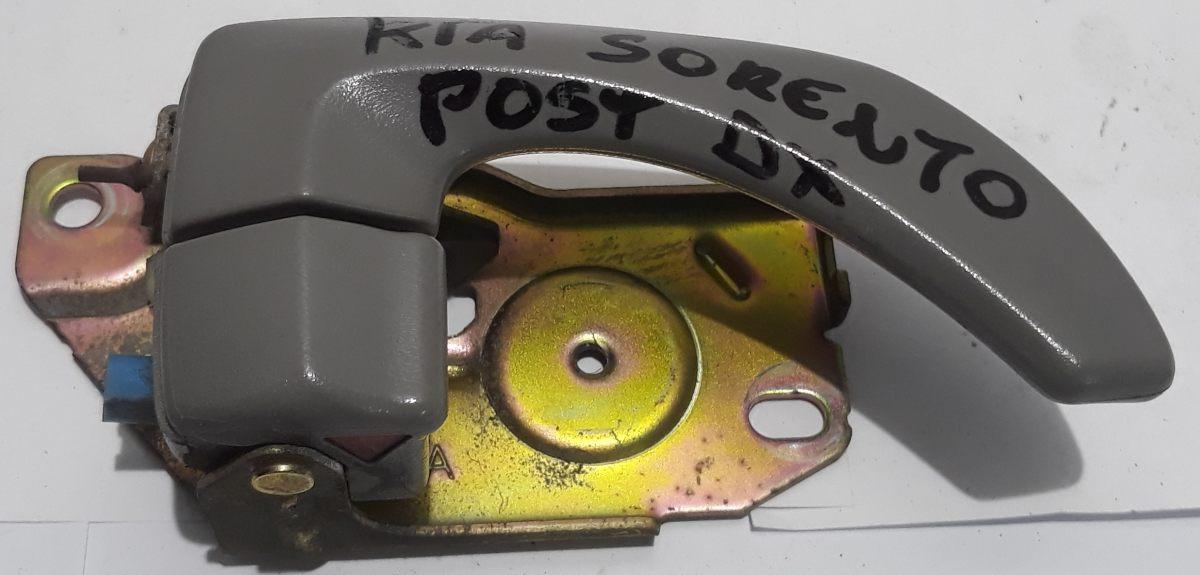 MANIGLIA INTERNA  POST DX KIA SORENTO 2005 826203E011<br /><br /><br />