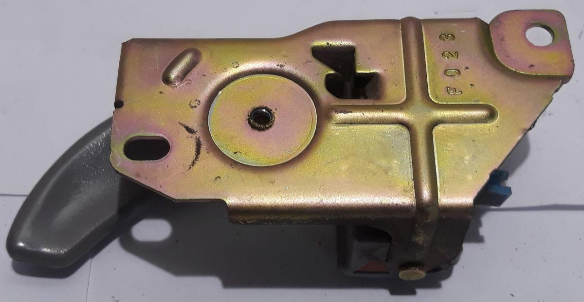 MANIGLIA INTERNA  POST DX KIA SORENTO 2005 826203E011<br /><br /><br />