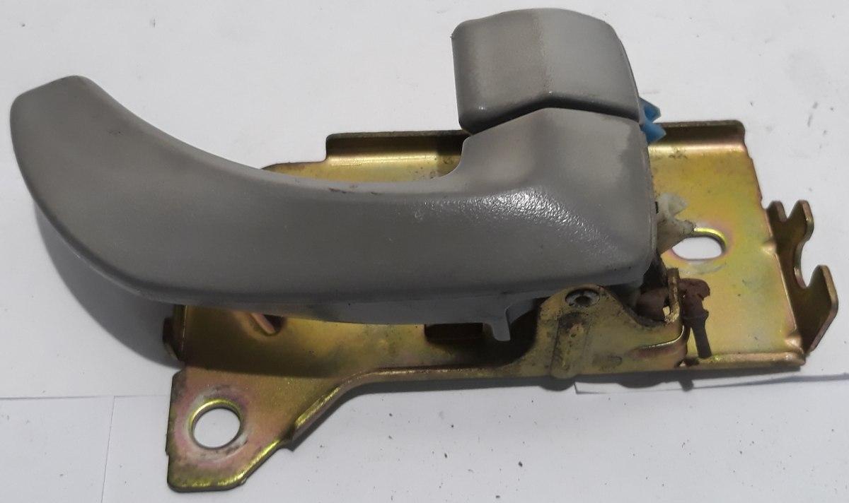 MANIGLIA INTERNA  ANT DX KIA SORENTO 2005 826203E015<br /><br /><br />