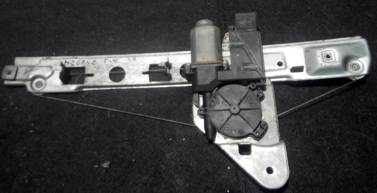 ALZAVETRO  POST SX RENAULT MEGANE 2005 8200028074<br /><br /><br />