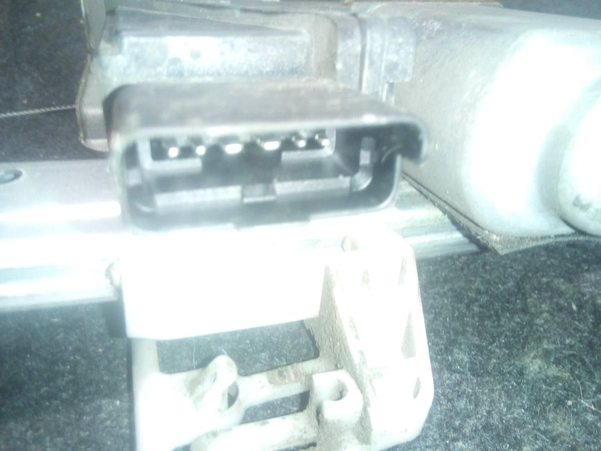 ALZAVETRO  POST SX RENAULT MEGANE 2005 8200028074<br /><br /><br />