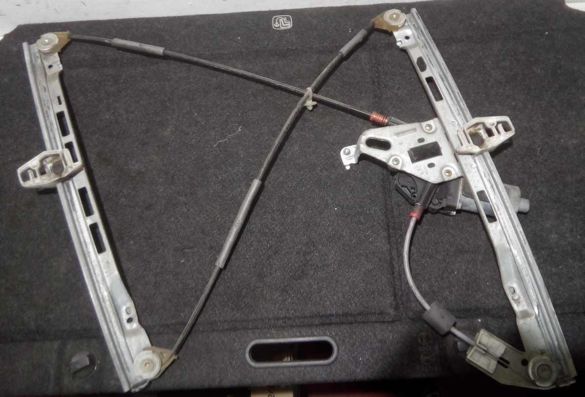 ALZAVETRO ELETTRICO  ANT DX PEUGEOT 206 1.4 HDI 9222F8<br /><br /><br />