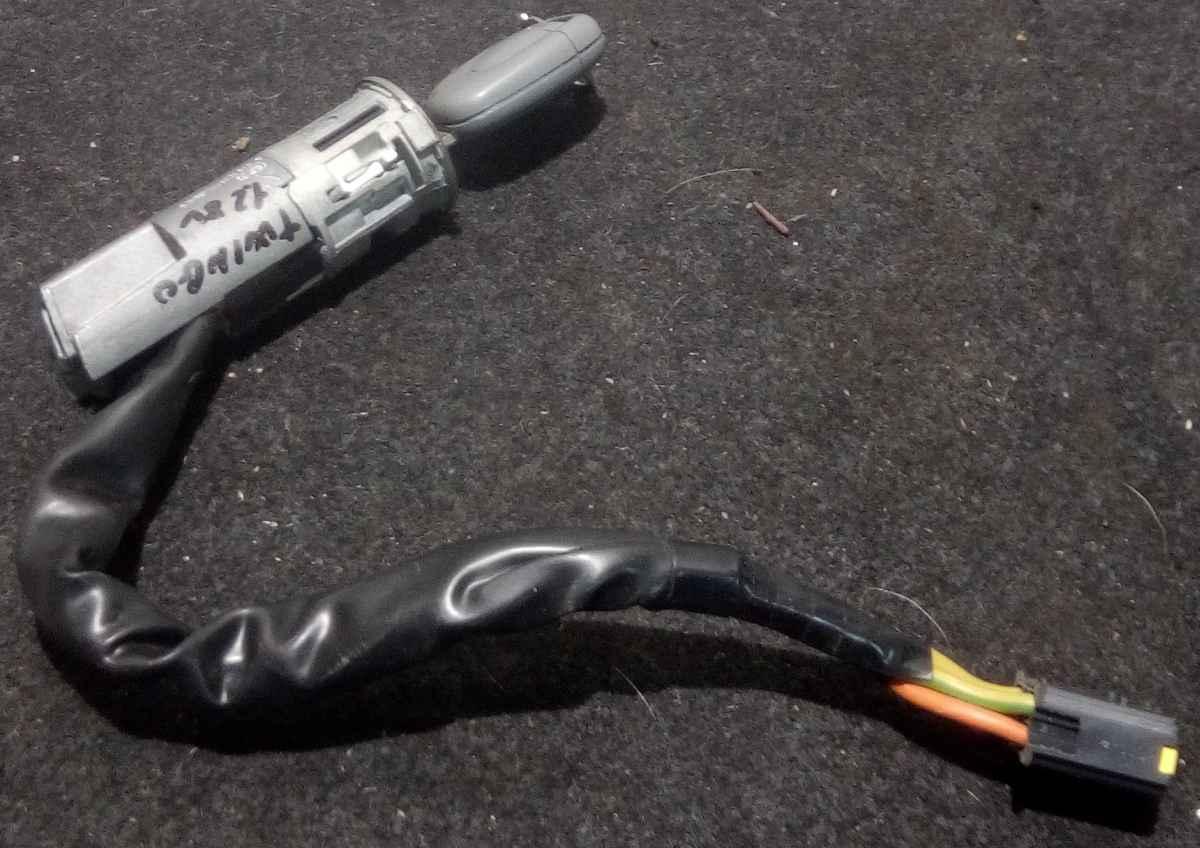 BLOCCASTERZO RENAULT TWINGO 2000 7701208408 8200214168<br /><br /><br />