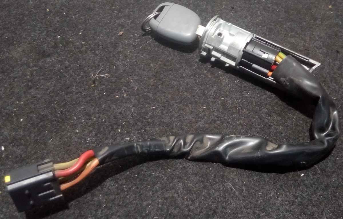 BLOCCASTERZO RENAULT TWINGO 2000 7701208408 8200214168<br /><br /><br />