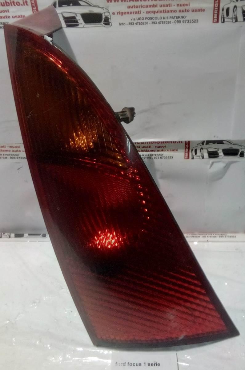 FANALE SX FORD FOCUS 1 SERIE XS4113405A<br /><br /><br />