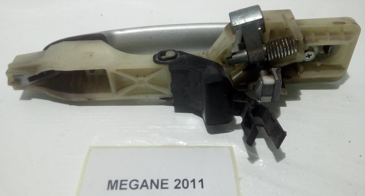 MANIGLIA PORTIERA POST DX  HYUNDAI SANTA FE 2006 HN8168123<br /><br />