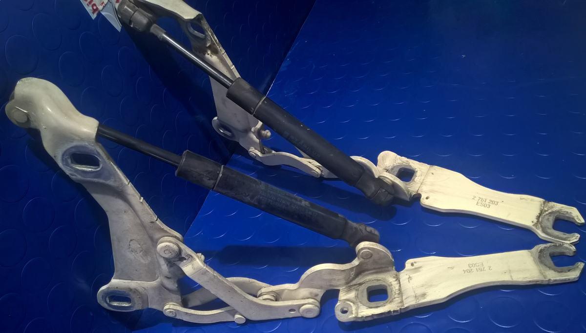 CERNIERE E PISTONCINI COFANO ANTERIIORE MINI ONE D 2011<br /><br /><br />