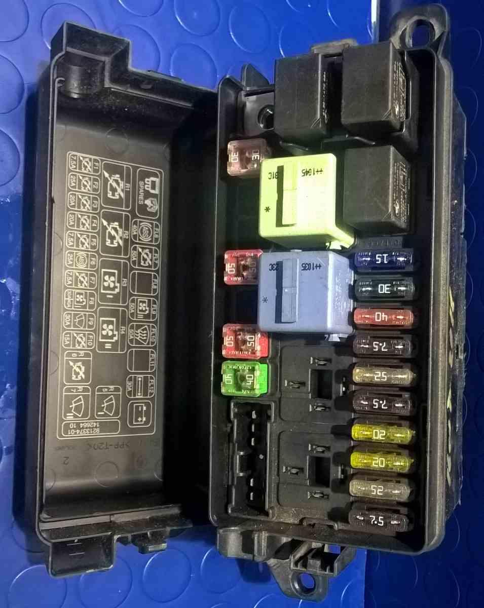 PORTAFUSIBILI MINI ONE D ANNO 2011  9213372<br />