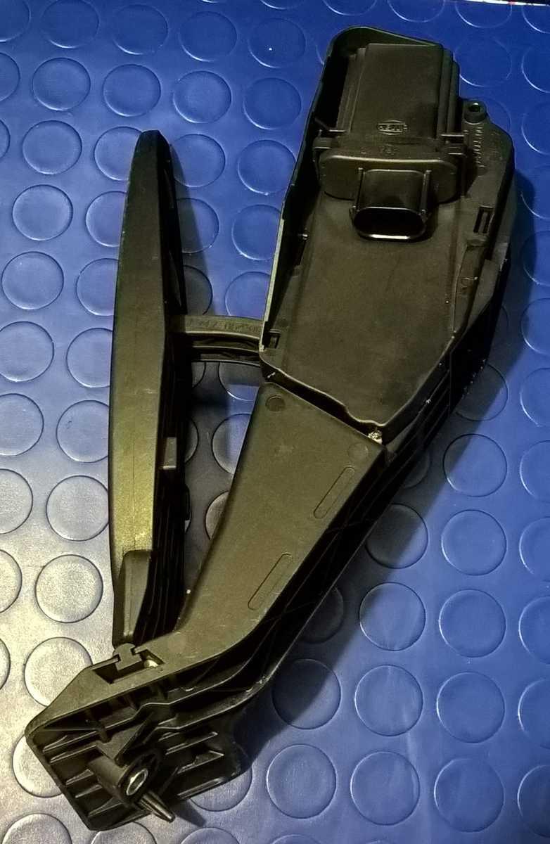 PEDALE ACCELERATORE MINI ONE R56 2011 35426853177<br />