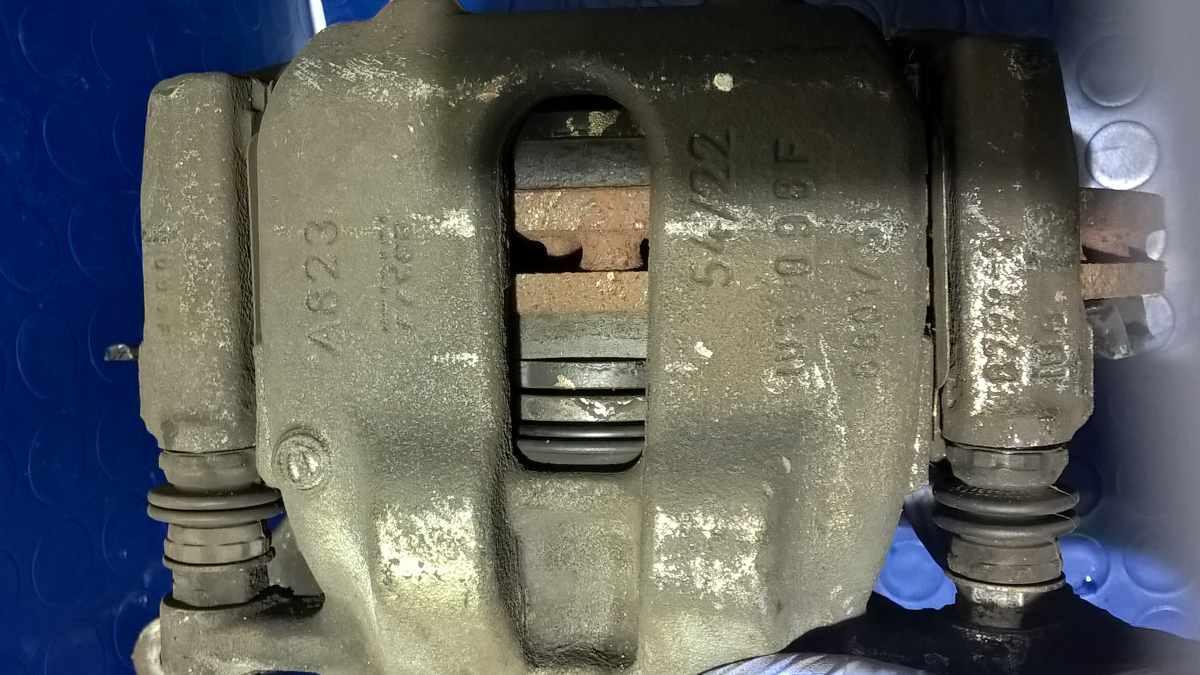 MONTANTE SX LANCIA Y 1.3 MJT 2005 50702042<br />