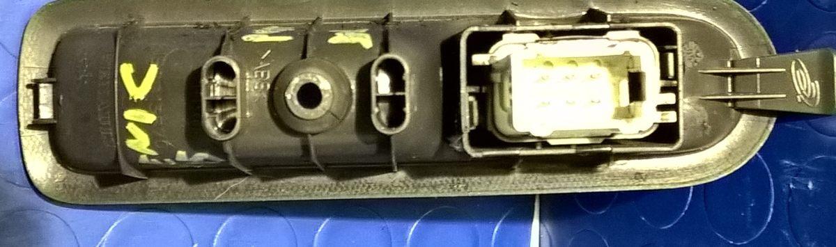 PULSANTE ALZAVETRO POST DX RENAULT SCENIC 2005 8200315029<br />