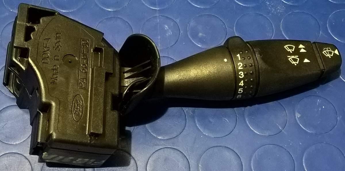 BLOCCO COMANDI TERGICRISTALLI FORD FIESTA 1.4 HDI 2006 1357437<br />