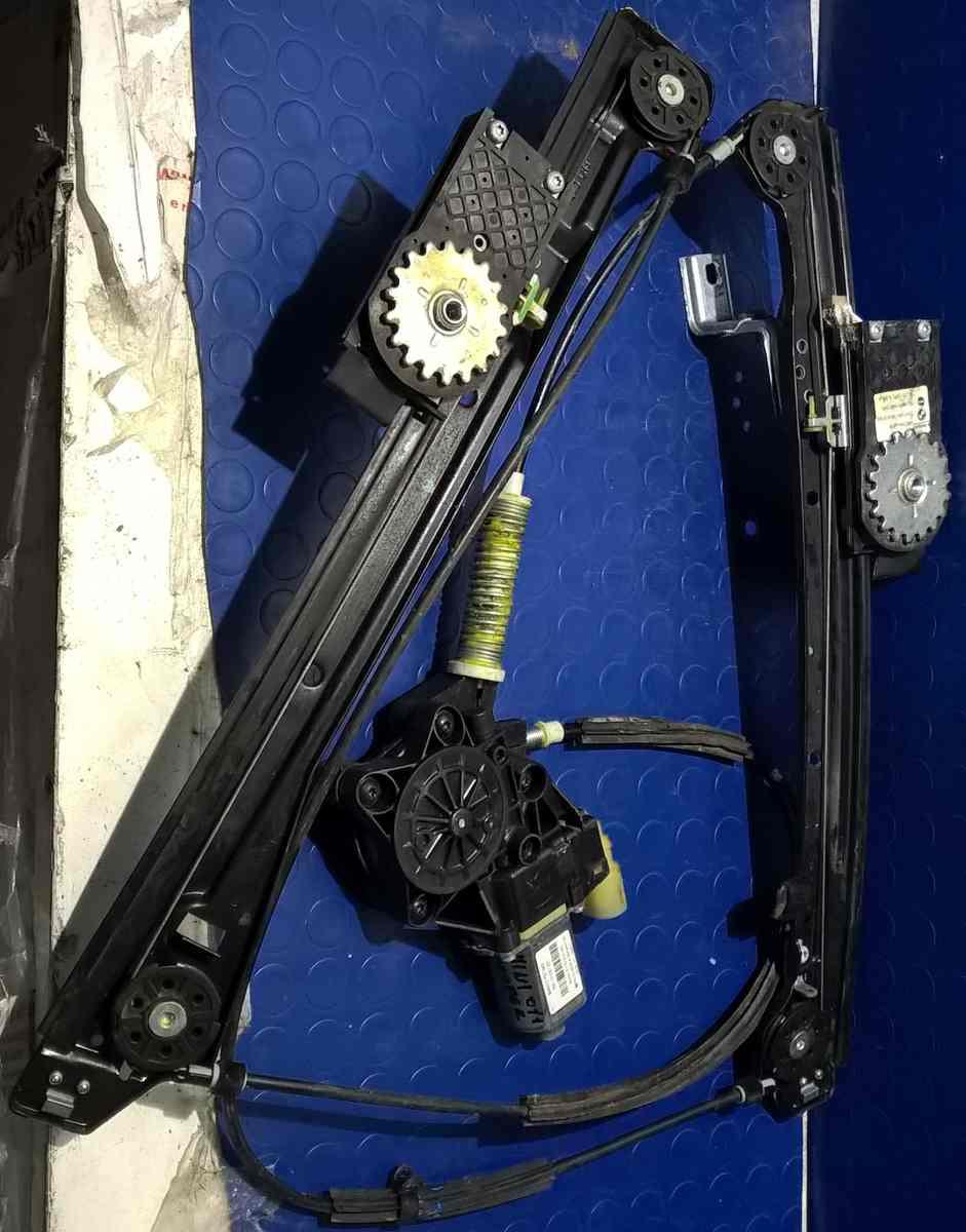 ALZACRISTALLO ELETTRICO SX MINI ONE R56 2011  RMO9962<br />