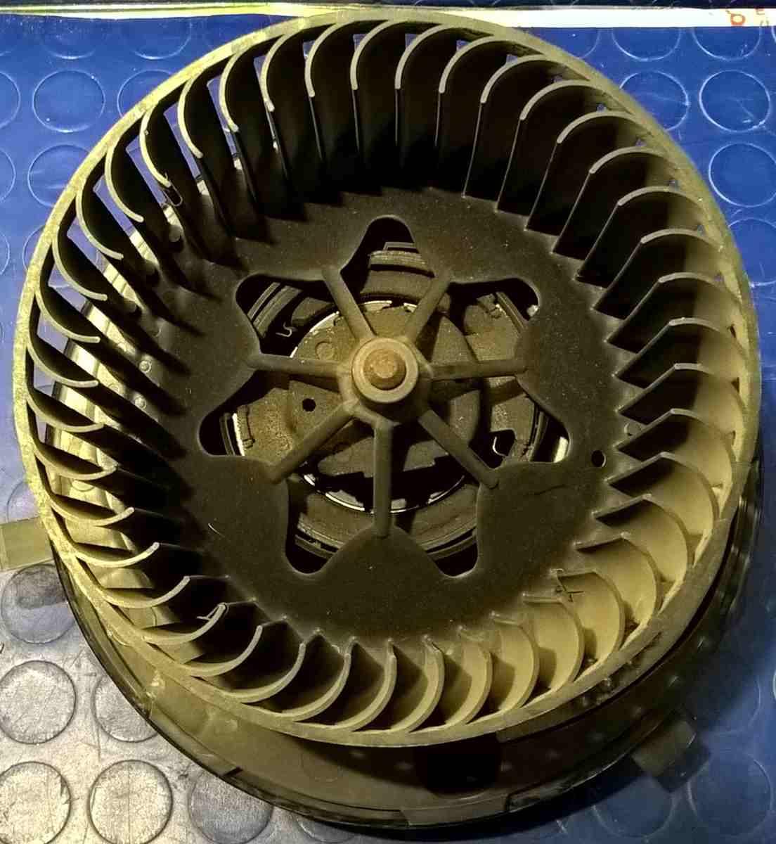 VENTOLA STUFA  AUDI A3 2.0 TDI 140CV 2006 1K1819015<br />