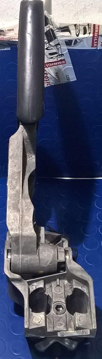 LEVA FRENO A MANO AUDI A3 2006 2.0 TDI 140CV  8P0711303C<br />