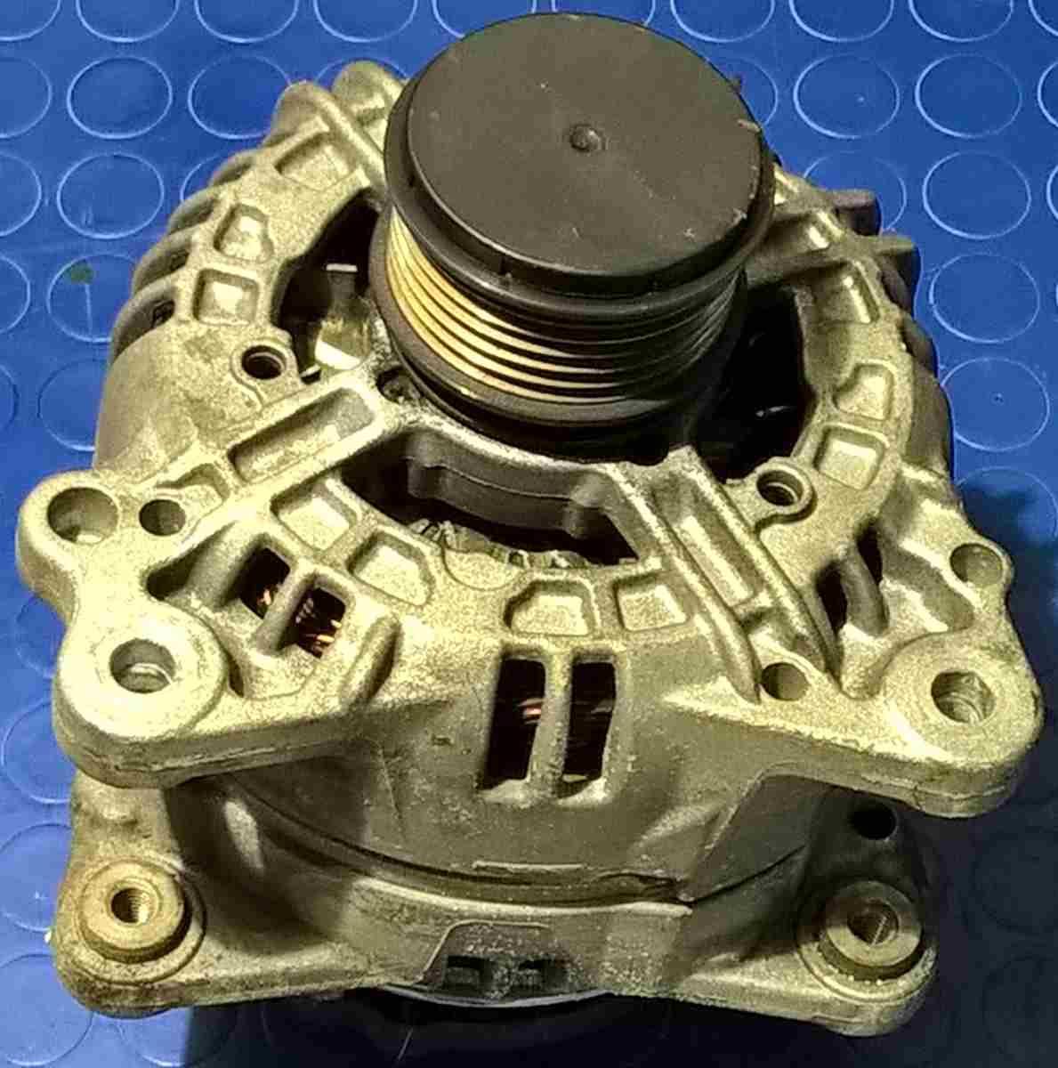 ALTERNATORE AUDI A3 2.0 TDI 140CV 2006 06F903023F<br /><br />