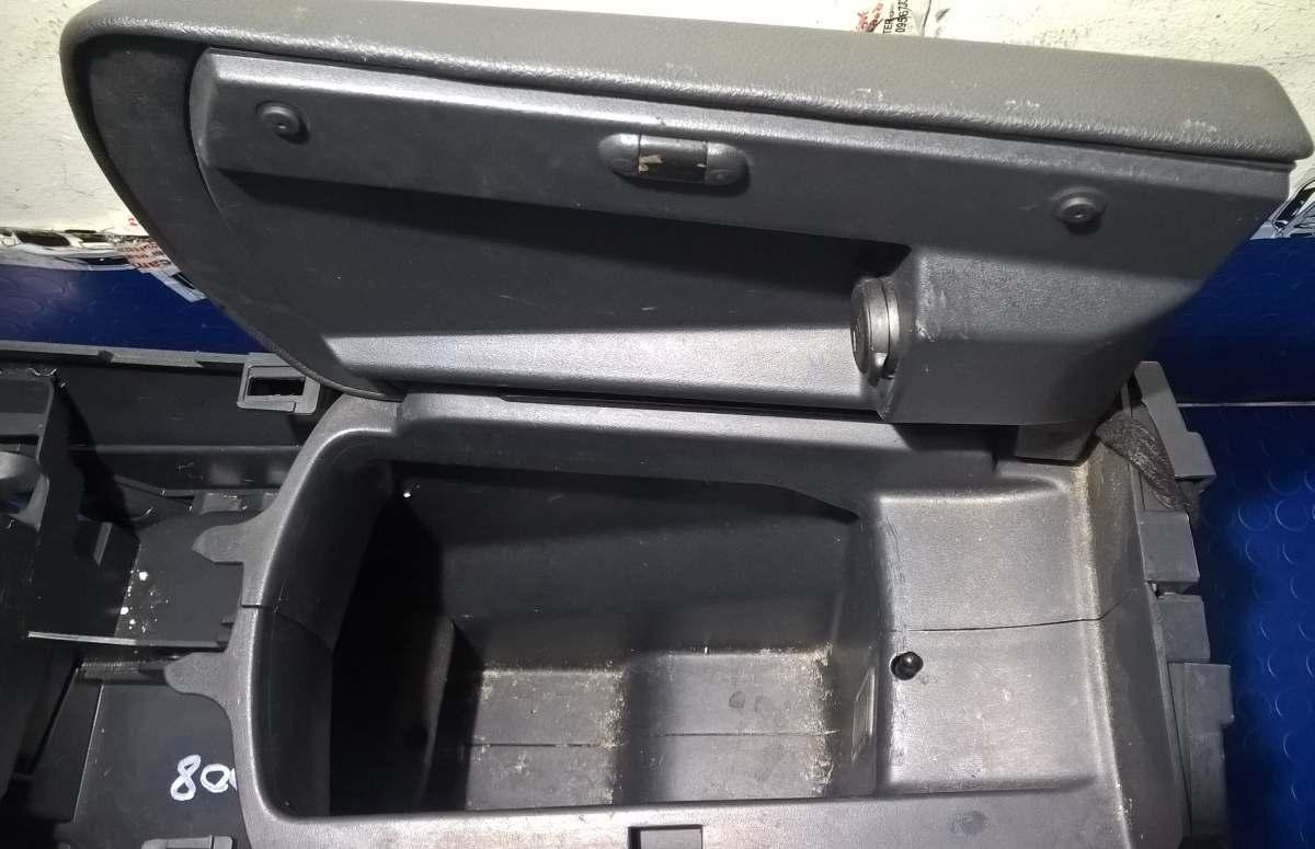 CONSOLE CENTRALE PEUGEOT 3008 1.6 HDI 2010 7591Q2<br /><br /><br />