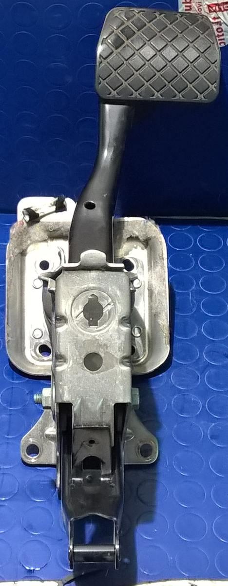 PEDALE FRENO FRIZIONE AUDI A3 2.0 TDI 140CV  1K1723057N<br /><br /><br />