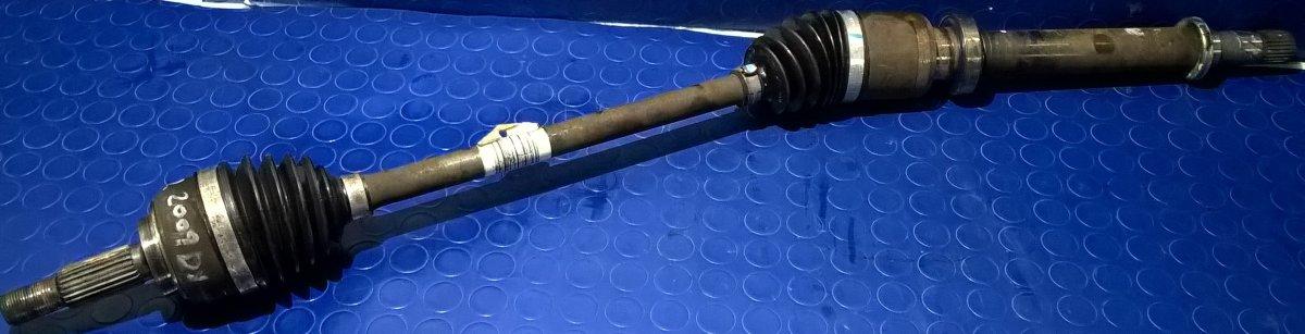 SEMIASSE DX RENAULT CLIO 2010  1.2 BZ 8200378880<br /><br />