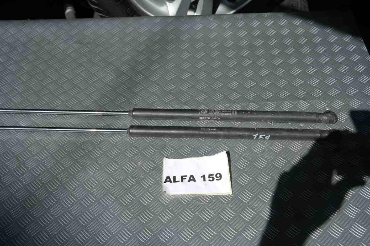 Alfa romeo 159 pistoncini cofano anteriore