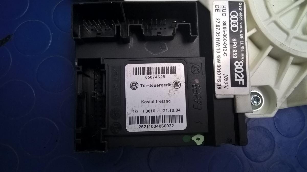 ALZAVETRO ELETTRICO DX AUDI A3 2.0 TDI 140CV 2006 8P0959802F<br />