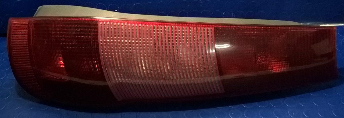 FANALE DX FIAT PUNTO 1 SERIE 29420202<br /><br /><br />