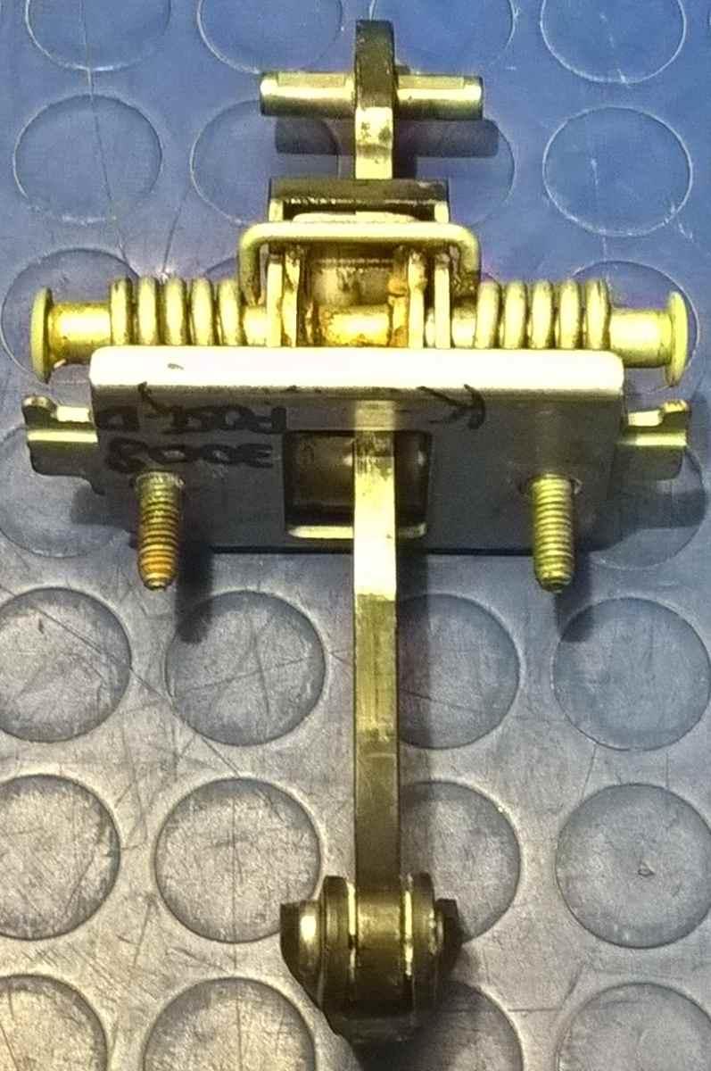 TIRANTE PORTIERA POST DX PEUGEOT 3008 1.6 HDI 2010 9181Q1<br /><br /><br />