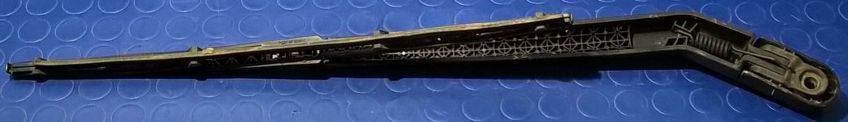 BRACCIO TERGICRISTALLO POST RENAULT KOLEOS 2. DCI 2010 287804649R<br /><br /><br /><br /><br />