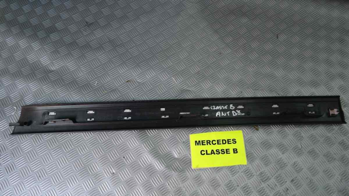 Mercedes classe b 200 battitacco anteriore dx