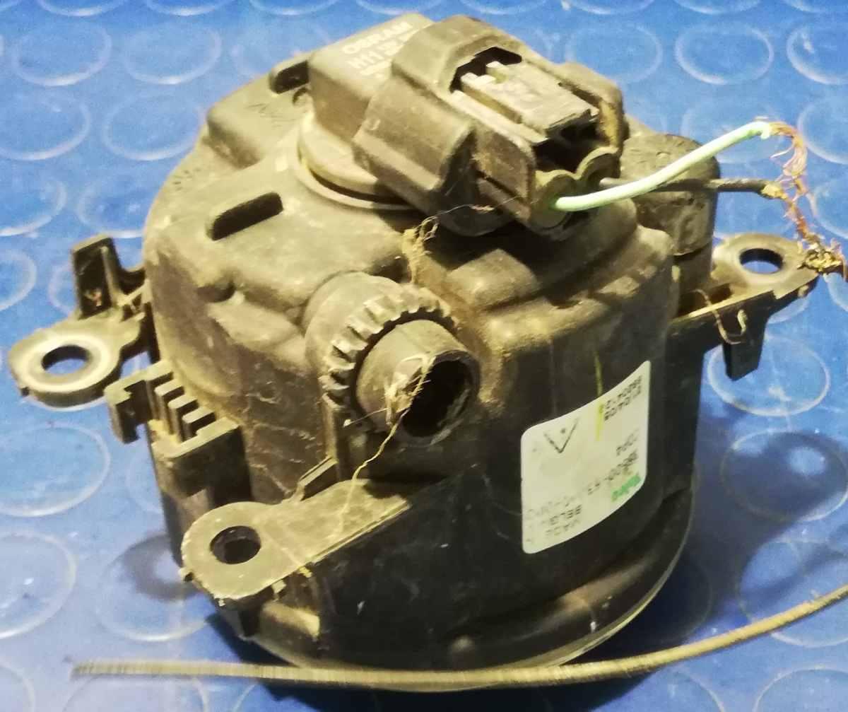 FARETTO ANTINEBBIA DX SUZUKI SWIFT 2007 1.3 D 89204122B<br />