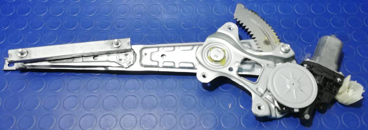 ALZACRISTALLO ELETTRICO POST SX NISSAN X'TRAIL 2015 827216FR0A<br />