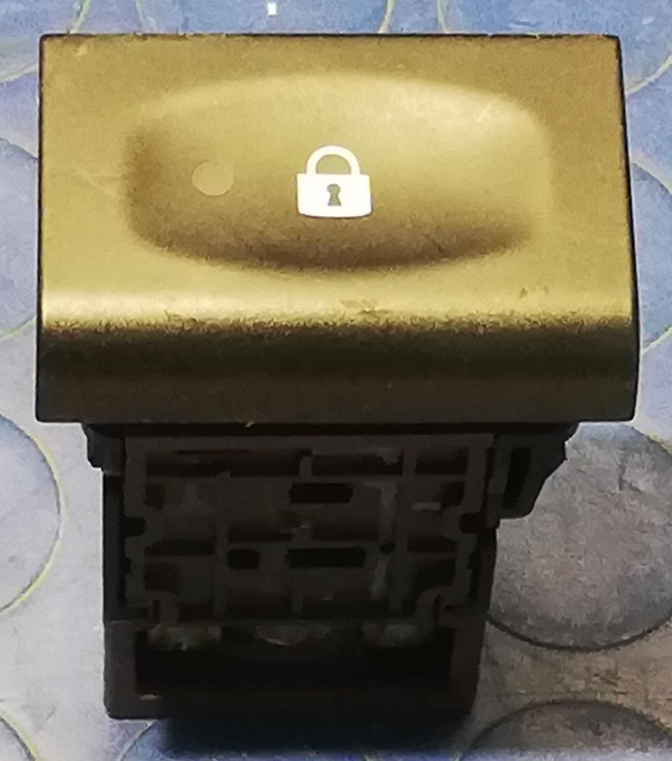 PULSANTE CHIUSURA PORTIERE RENAULT KOLEOS 2.0 DCI 25210JY01A<br /><br /><br />
