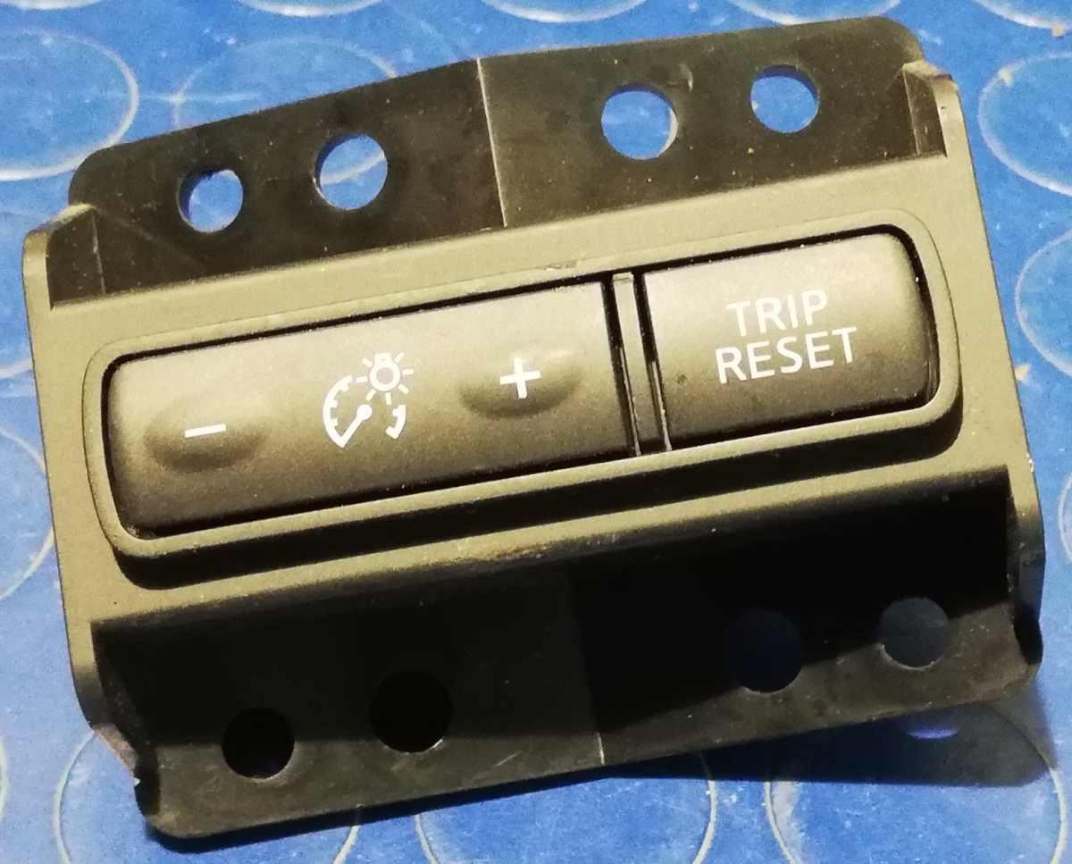 PULSANTE CRUISE CONTROL NISSAN X TRAIL 2016 1.6 DCI E50120<br /><br /><br />