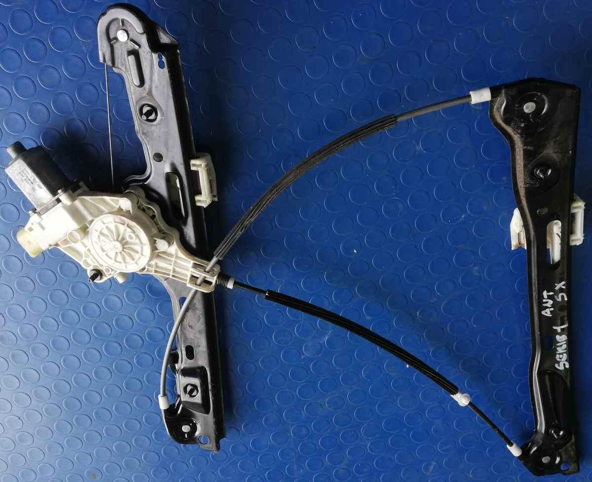 ALZACRISTALLO ELETTRICO ANT SX BMW SERIE 1 120D 2007 51337138465<br />
