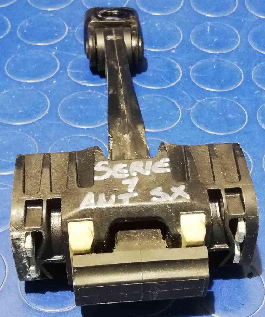 TIRANTE PORTIERA ANT SX BMW SERIE 1 120D 2007 51217176809<br /><br /><br />