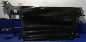 CONDENSATORE AUDI A4 benzina 8D0260401A<br />