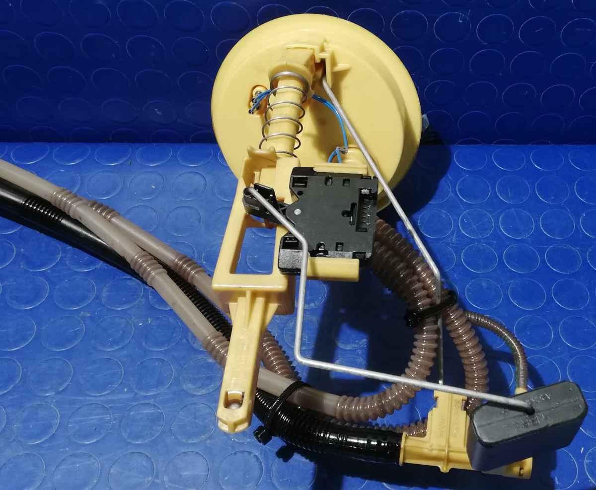 POMPA CARBURANTE BMW SERIE 1 120d 2007 16117190947<br />