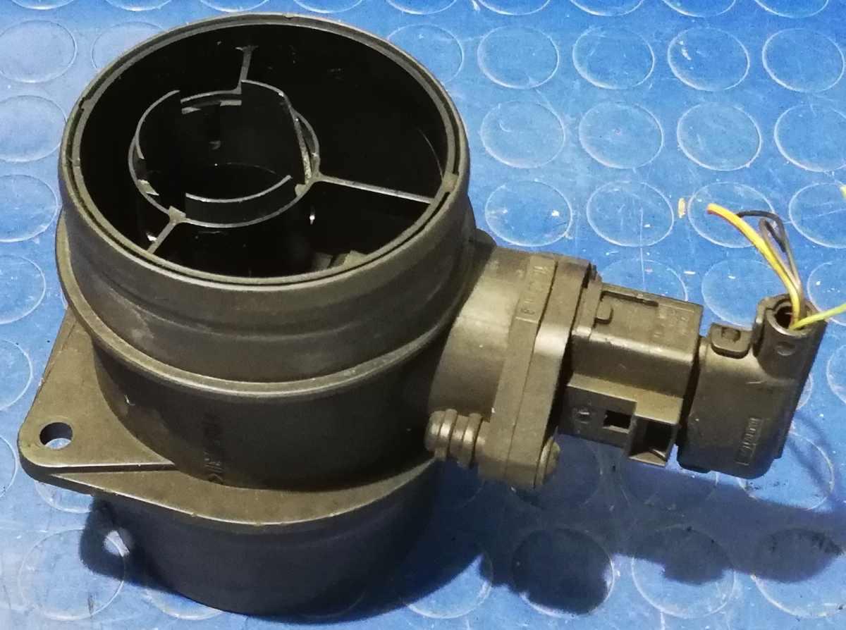 FLUSSOMETRO AUDI A3 2.0 TDI 140CV 2005 074906461B<br /><br /><br />