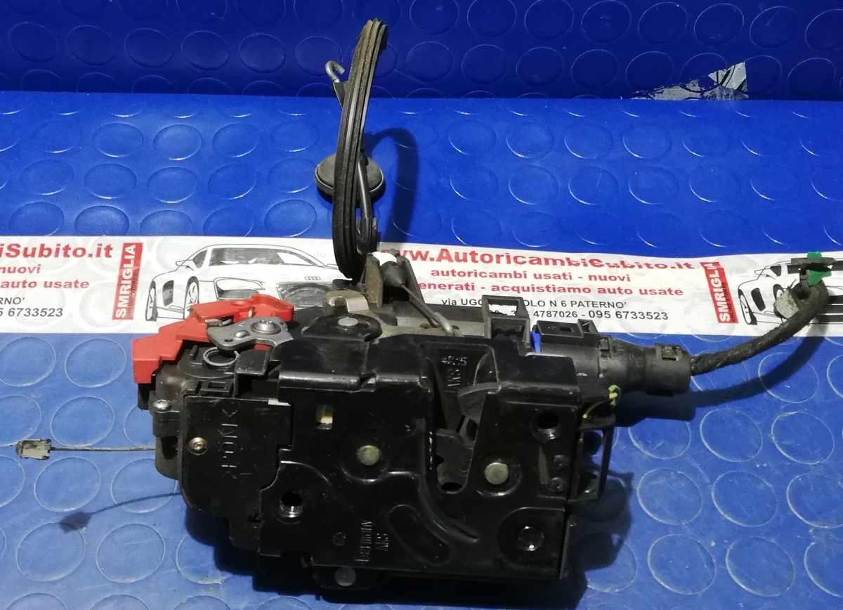 CHIUSURA PORTIERA ANT SX VOLKSWAGEN GOLF 5 1.9 TDI 3D1837015<br /> <br /><br />