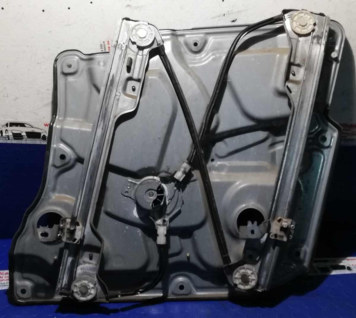 ALZAVETRO ANT SX NISSAN PRIMERA 2006 80771BA20C<br /><br /><br />