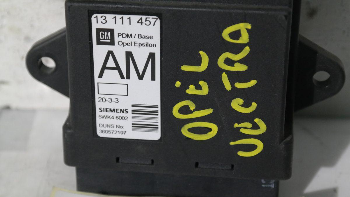 Opel vectra 13111457 / 5wk4 6002 centralina