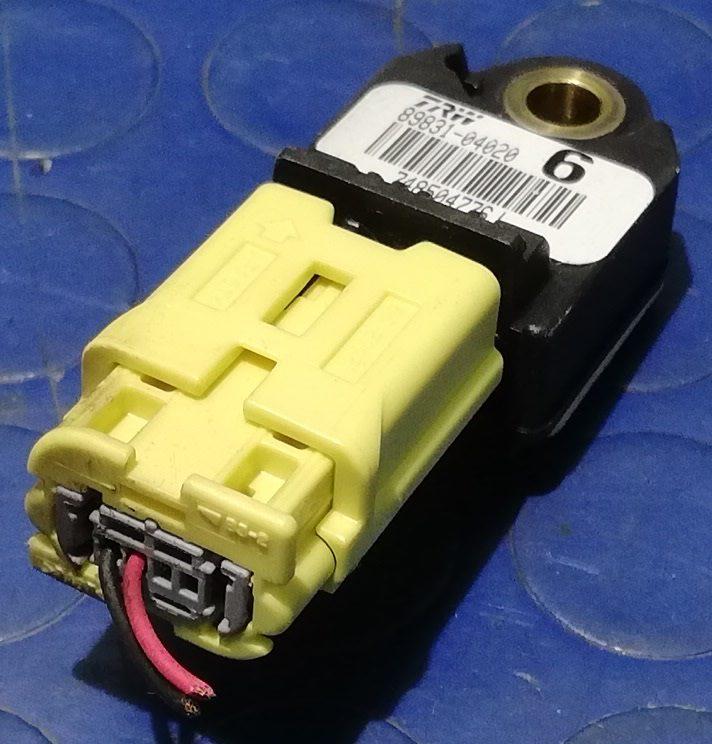 SENSORE AIRBAG TOYOTA YARIS 1.0 BZ 2007 8983104020<br /><br /><br />