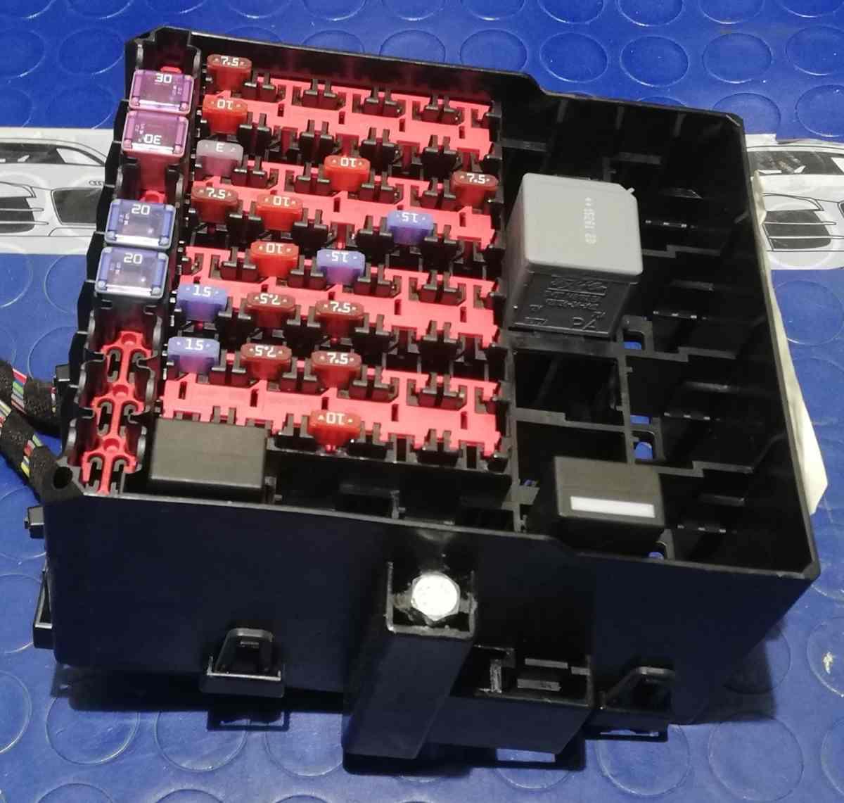 PORTA FUSIBILI FORD B-MAX 1.5 TDCi 75CV 2015 14A005<br /><br /><br />