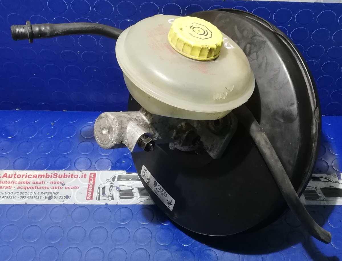 POMPA SERVOFRENO AUDI A6 1 SERIE 4B0612105<br /><br /><br />